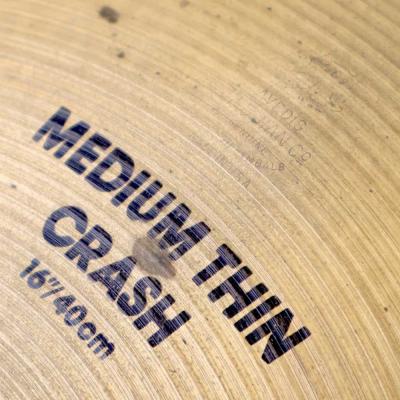 【中古】 クラッシュシンバル ジルジャン ZILDJIAN A Zildjian MEDIUM THIN CRASH 16インチ ロゴ、刻印