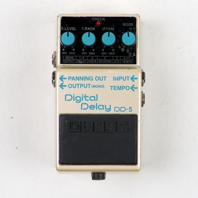 【中古】 デジタルディレイ エフェクター BOSS DD-5 Digtal Delay ギターエフェクター ディレイ 正面
