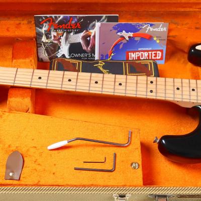 【中古】 エレキギター Fender Eric Clapton Stratocaster Maple Fingerboard Black 2012年製 Vintage Noiselessピックアップ搭載 フェンダー エリック・クラプトンモデル ブラッキー 付属品