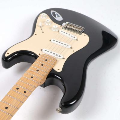 【中古】 エレキギター Fender Eric Clapton Stratocaster Maple Fingerboard Black 2012年製 Vintage Noiselessピックアップ搭載 フェンダー エリック・クラプトンモデル ブラッキー カッタウェイ側