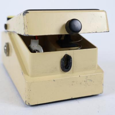 【中古】オートワウ エフェクター BOSS FT-2 Dynamic Filter エンベロープフィルター ギター ベース エフェクター 電池ボックス