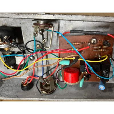 【中古】 ワウペダル エフェクター Jen Cry Baby 310.001 250.046 赤Fasel ギターエフェクター 基盤