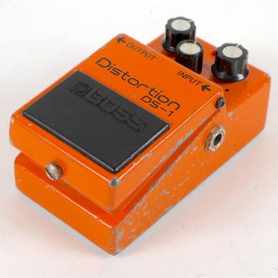 【中古】 ディストーション エフェクター BOSS DS-1 Distortion Made in Japan Silver Screw 銀ネジ ギターエフェクター 右サイド