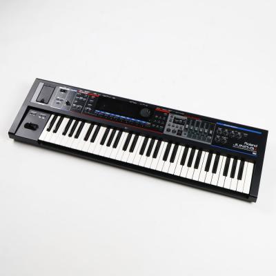 【中古】 シンセサイザー ROLAND JUNO-Gi ソフトケース付き 8トラックレコーダー搭載 本体画像 2