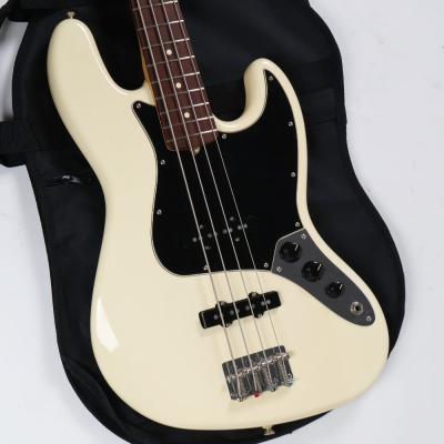 【中古】 エレキベース Fender American Special Jazz Bass Rosewood Fingerboard Olympic White 2010年製 フェンダー ジャズベース アメリカンスペシャル ケース欠品 ボディ画像