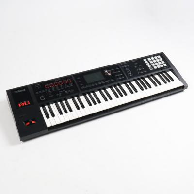 【中古】 シンセサイザー ローランド ROLAND FA-06 Music Workstation キーボード 本体画像 斜め
