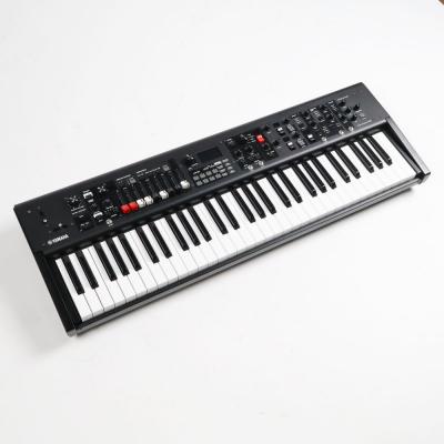 【中古】 ヤマハ YAMAHA YC61 ステージキーボード 本体画像 斜め