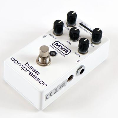 【中古】 MXR M-87 Bass Compressor ベースコンプレッサー 斜めアングル画像
