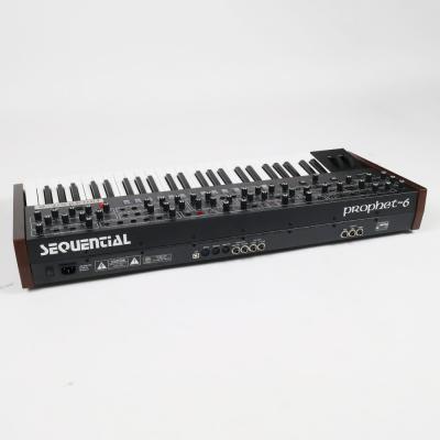 【中古】 シンセサイザー SEQUENTIAL Prophet-6 シーケンシャル 本体画像 斜め
