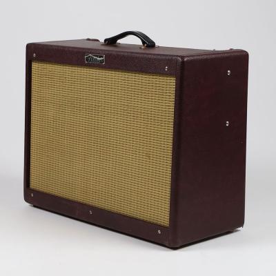 【中古】 ギターアンプ FENDER HOT ROD DELUXE III WINE/WHEAT フェンダー コンボアンプ 斜めアングル画像