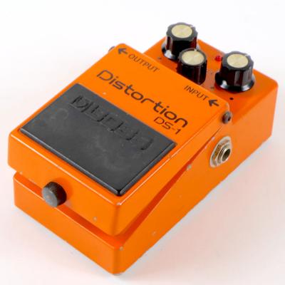 【中古】 ディストーション エフェクター BOSS DS-1 Distortion Made in Japan ギターエフェクター 右サイド