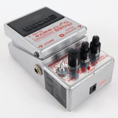 【中古】 ベースシンセサイザー BOSS SYB-3 Bass Systhsizer ボス ベースエフェクター 本体画像 斜め 2
