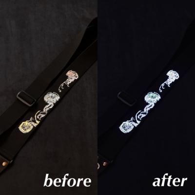 Grande uomo グランデウオモ TENDER STRAP TS-2 AC 光る群海月 ギターストラップ 発光画像