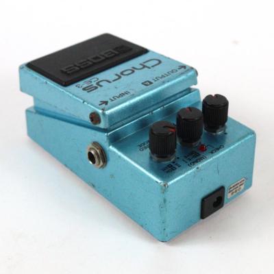 【中古】 コーラス エフェクター BOSS CE-3 Chorus Made in JAPAN ギターエフェクター リア斜めアングル画像
