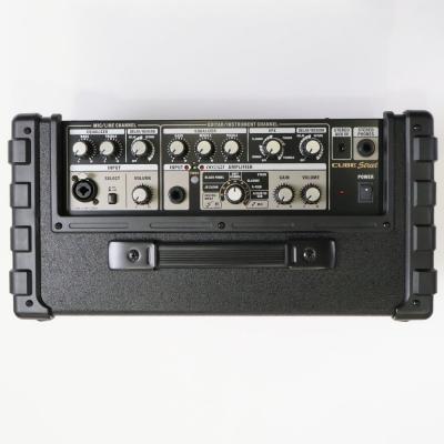【中古】 ギターアンプ ローランド ROLAND CUBE Street BK 乾電池駆動パフォーマンス用ステレオアンプ ギターアンプ 上面