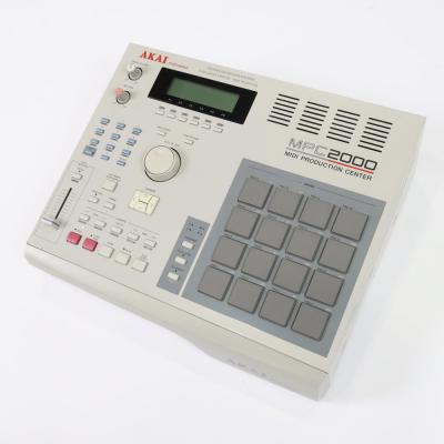 【中古】 サンプラー AKAI MPC2000 全体