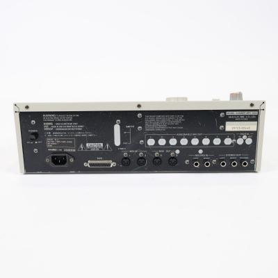 【中古】 サンプラー AKAI MPC2000 背面