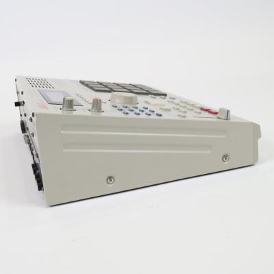 【中古】 サンプラー AKAI MPC2000 側面