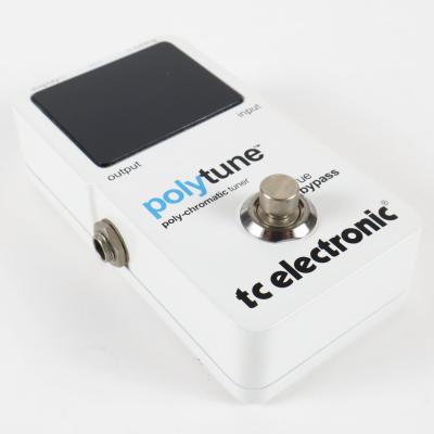 【中古】 チューナー tc electronic PolyTune 1 ポリフォニックチューナー ポリチューン ペダルチューナー 本体画像 斜め 2