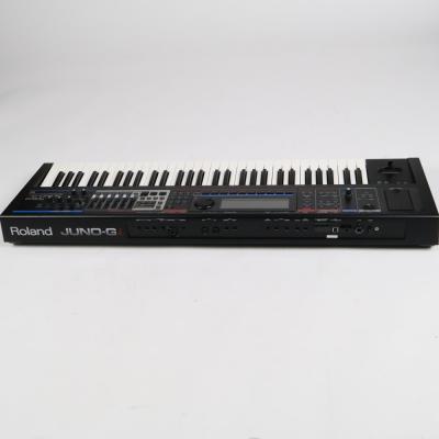 【中古】 シンセサイザー ROLAND JUNO-Gi 8トラックレコーダー搭載 ローランド 側面