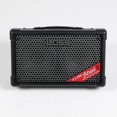 【中古】 BOSS CUBE STREET II Black 乾電池駆動パフォーマンス用ステレオアンプ 小型ギターアンプ コンボ 正面