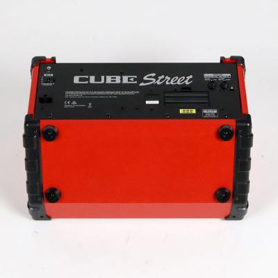 【中古】 ギターアンプ ローランド ROLAND CUBE Street RED 乾電池駆動パフォーマンス用ステレオアンプ ギターアンプ 底面