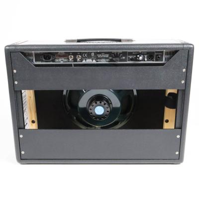 【中古】 Fender フェンダー Tone Master Deluxe Reverb ギターアンプ コンボ 背面