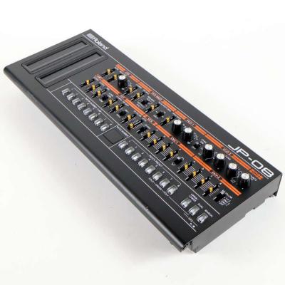 【中古】 シンセサイザー Roland Boutique JP-08 JUPITER-8を小型化したデスクトップシンセサイザー 右サイド