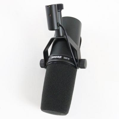 【中古】 マイク シュアー SHURE SM7B 配信 ブロードキャスト ナレーション ダイナミックマイクロホン シュア 本体画像 斜め