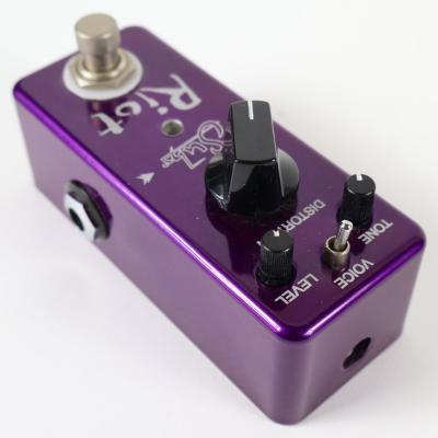 【中古】 ディストーション エフェクター Suhr Riot MINI ギターエフェクター 本体画像 斜め 2