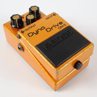 【中古】 オーバードライブ エフェクター BOSS DN-2 Dyna Drive ギターエフェクター 本体画像 斜め 2