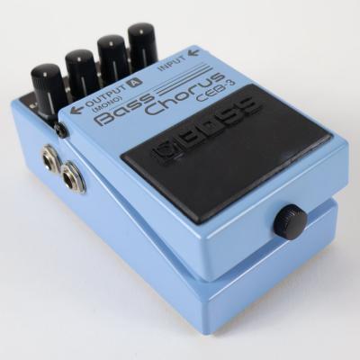 【中古】 ベースコーラス エフェクター BOSS CEB-3 Bass Chorus ベースエフェクター 本体画像 斜め