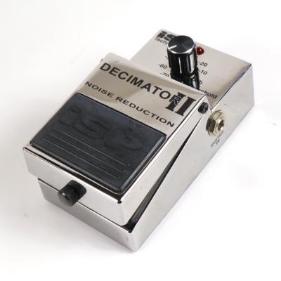 【中古】 ノイズリダクション エフェクター iSP Technologies DECIMATOR II ノイズゲート ギターエフェクター 斜めアングル画像