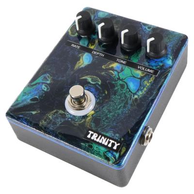 TRINITY トリニティ FLUID CHORUS コーラス ギターエフェクター 本体画像 斜め