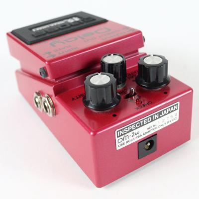 【中古】 アナログディレイ エフェクター BOSS DM-2W Delay WAZA CRAFT ギターエフェクター ディレイ 本体画像 斜め