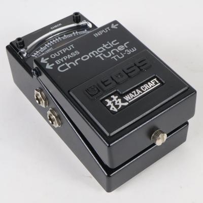 【中古】 BOSS TU-3W Chromatic Tuner WAZA CRAFTシリーズ ギターチューナー 本体画像 斜め
