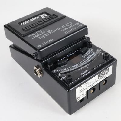 【中古】 BOSS TU-3W Chromatic Tuner WAZA CRAFTシリーズ ギターチューナー 本体画像 斜め 2