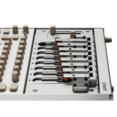 KORG phase8 Presale Exclusive Package アコースティックシンセサイザー 本体画像 横