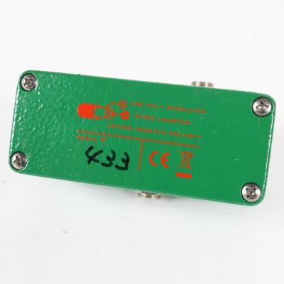 【中古】 E.W.S. BMC2 BASS MID CONTROL 2 ベース用エフェクター 本体画像 裏