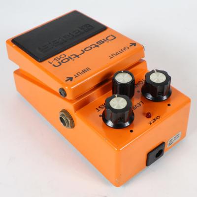【中古】 ディストーション エフェクター BOSS DS-1 Distortion Made in Japan ギターエフェクター 本体画像 斜め 2