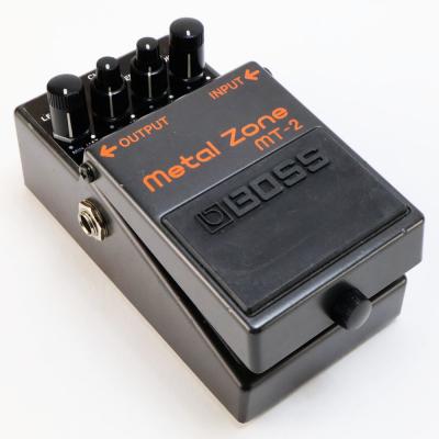 【中古】メタルゾーン エフェクター BOSS MT-2 Metal Zone ボス ギターエフェクター 本体画像 斜め