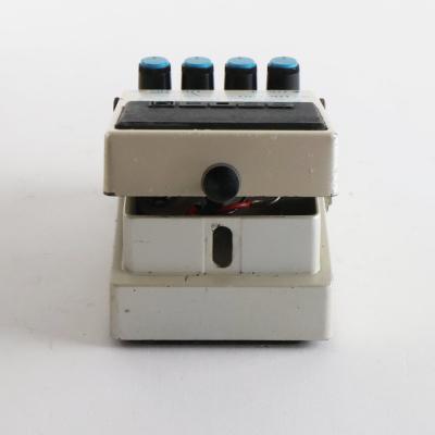 【中古】 デジタルディレイ エフェクター BOSS DD-2 Digital Delay Made in JAPAN ギターエフェクター 側面