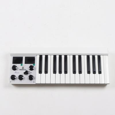 【中古】 シンセサイザー MELLOTRON Mellotron Micro 表面
