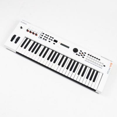 【中古】 ヤマハ YAMAHA MX49 WH シンセサイザー 本体画像 斜め