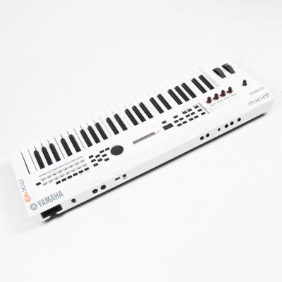 【中古】 ヤマハ YAMAHA MX49 WH シンセサイザー 本体画像 斜め 2