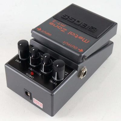 【中古】メタルゾーン エフェクター BOSS MT-2 Metal Zone ボス ギターエフェクター リア斜めアングル画像