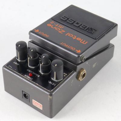 【中古】メタルゾーン エフェクター BOSS MT-2 Metal Zone ボス ギターエフェクター 左サイド