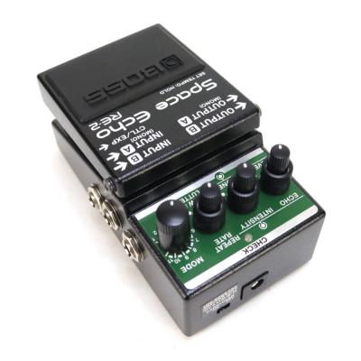 【中古】 BOSS RE-2 Space Echo スペースエコー エコー ディレイ リバーブ ギターエフェクター リア斜めアングル画像