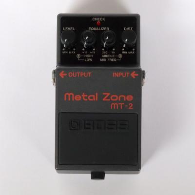 【中古】メタルゾーン エフェクター BOSS MT-2 Metal Zone ボス ギターエフェクター 正面