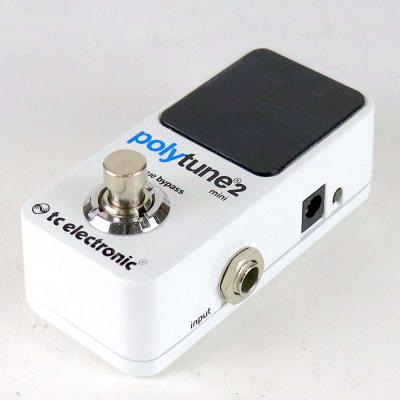 【中古】 チューナー tc electronic PolyTune 2 mini バッファー内蔵 ペダルチューナー tcエレクトロニック 斜めアングル画像